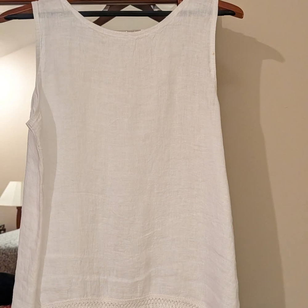 Valentina Classic White Tank Top